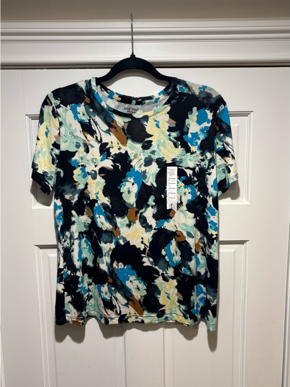 Nine West Black Multi Abstract Floral Short Sleeve Tee